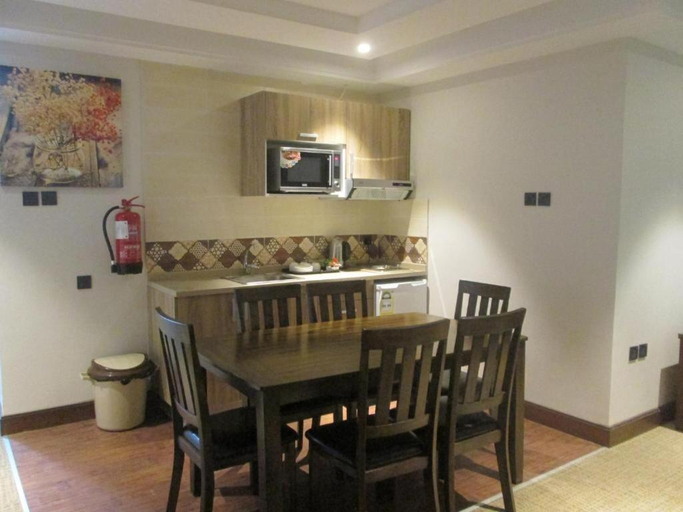 Dining Room 4, Mera Houses
