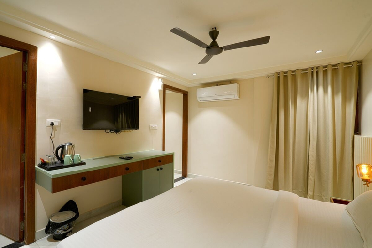 Bedroom 1, Hotel Square 36, Kota