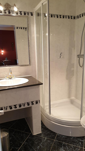 Bathroom 4