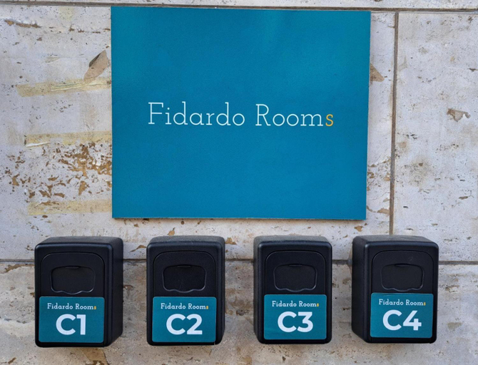 Others 4, Fidardo Rooms, Bari