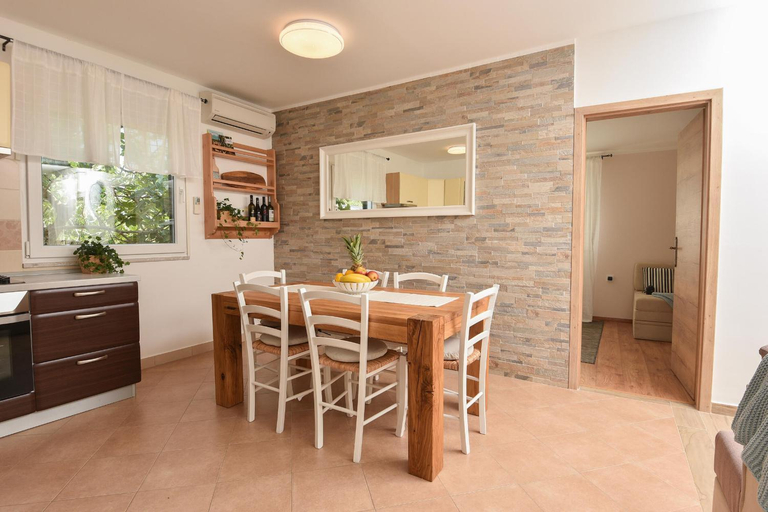 Facilities 3, Villa Lipa, Punat