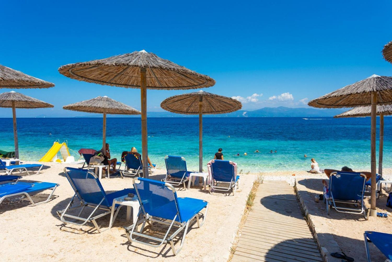 Others 3, Millers Cottage Large Private Pool AC WiFi, Ionian Islands