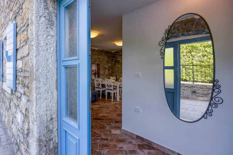 Others 4, Istrian Casa Pr Marici, Koper