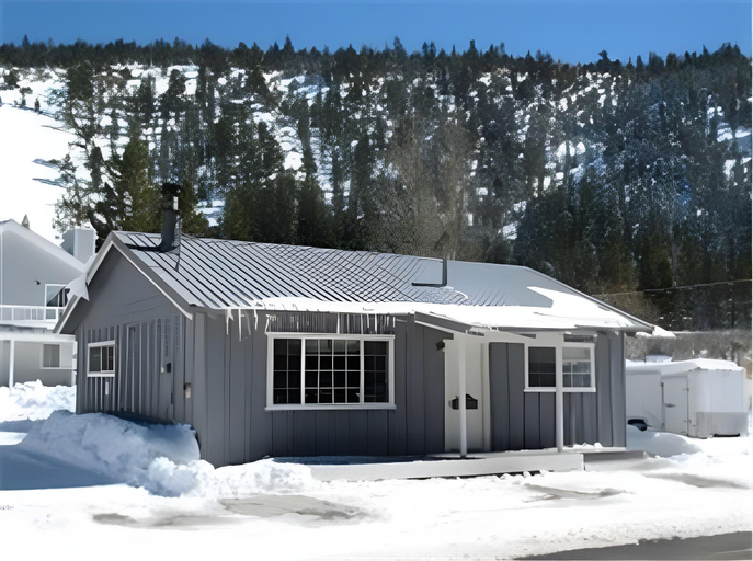 Exterior & Views 1, Gull Lake Lodge, Mono