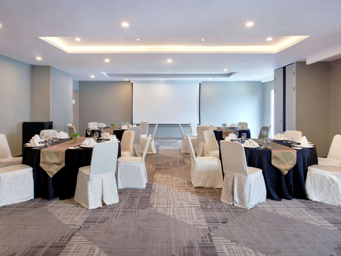 Business Facilities
