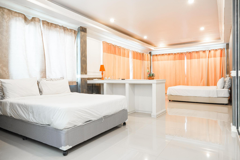 Bedroom 12