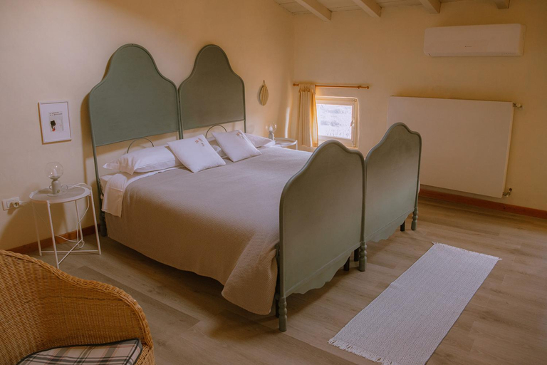 Bedroom 3, Dimora Valverde B&B, Verona