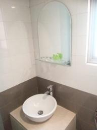 Bathroom 8