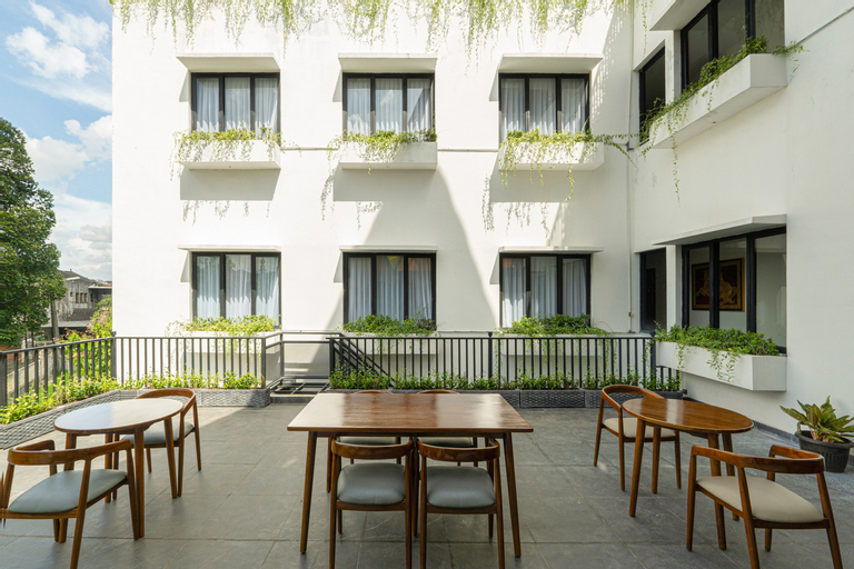 Svarnabumi Hotel, Bekasi