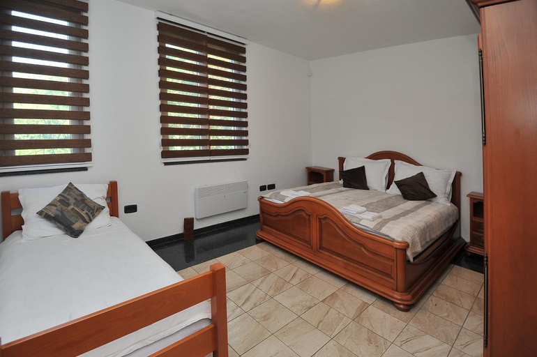 Others 5, Pool House Maslina, Herzegovina-Neretva