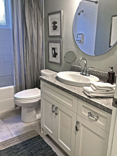 Bathroom 3, Sand and Salt Bed & Breakfast, Greater Vancouver