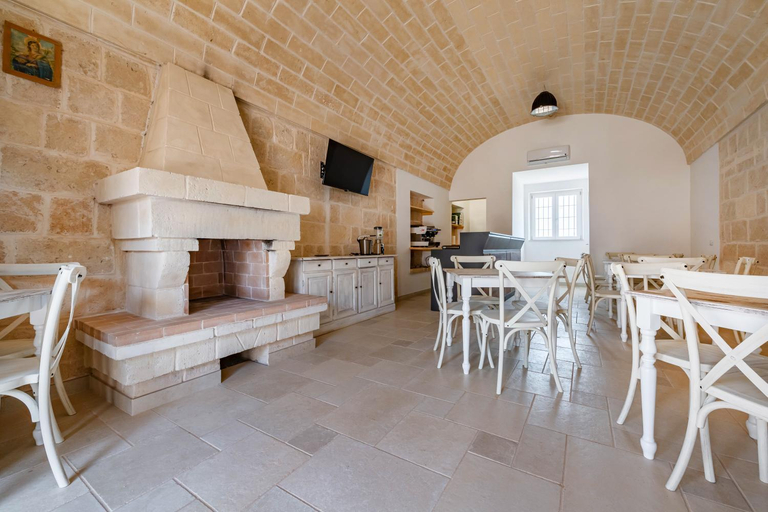 Others 5, Naturelais Masseria Pittore Monopoli, Bari