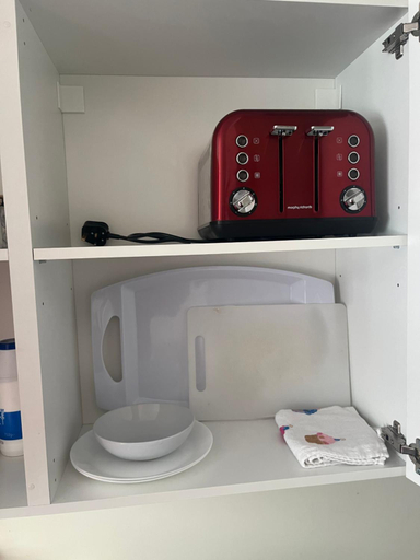 Others 3, Self contained room, en-suite with separate lockable front door, located in an exclusive area, Sandwell