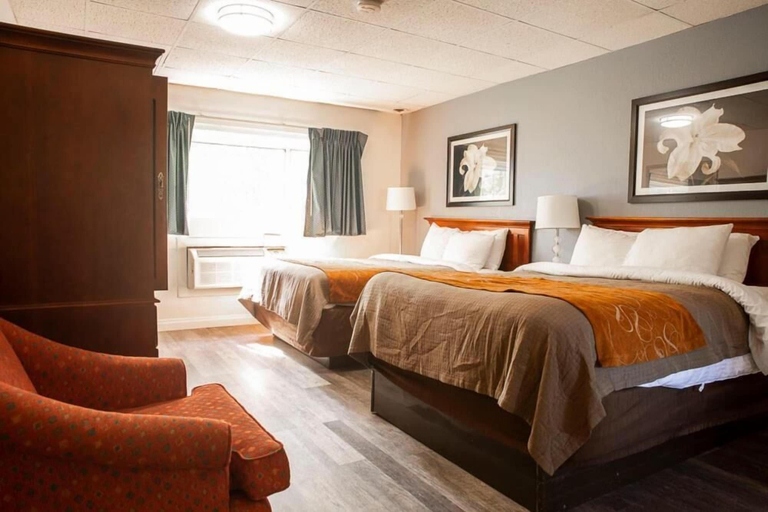 Bedroom 3, Bedford Motel, Middlesex