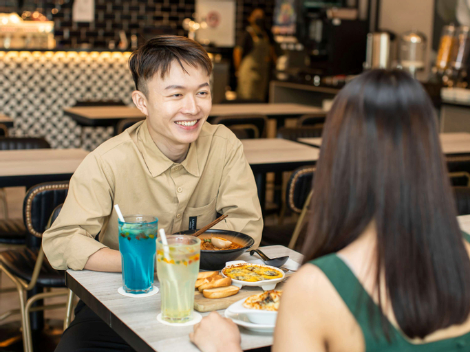Food & Drinks 5, ibis Styles Singapore Albert, Singapore