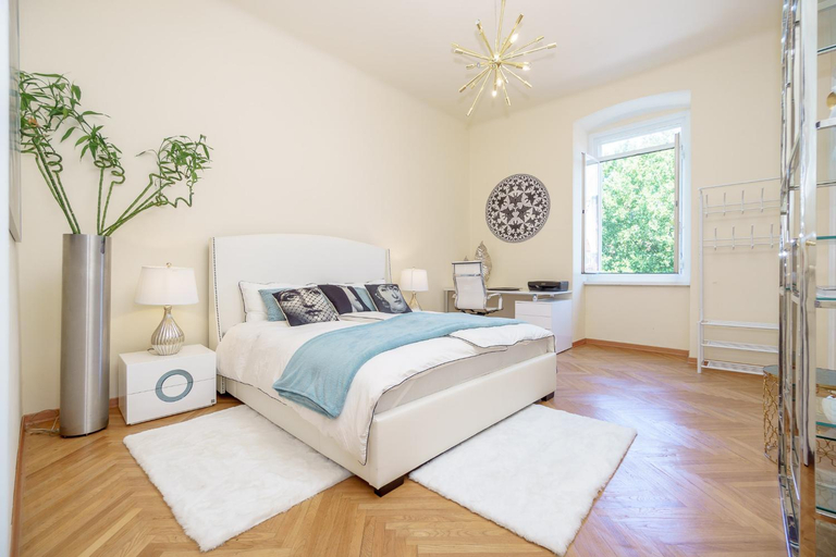 Bedroom 18