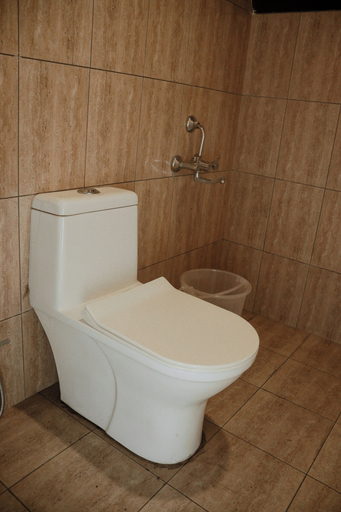 Bathroom 4, Ripples Backwater Resort, Kollam