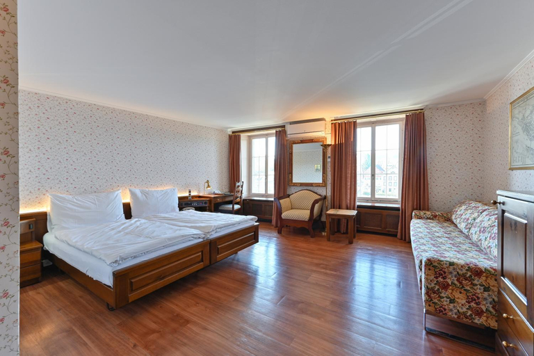 Bedroom 16