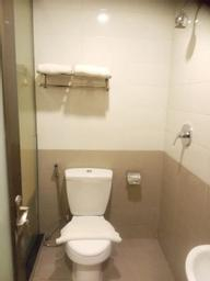 Bathroom 9