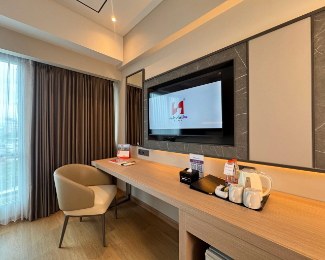 Meeting Room 27