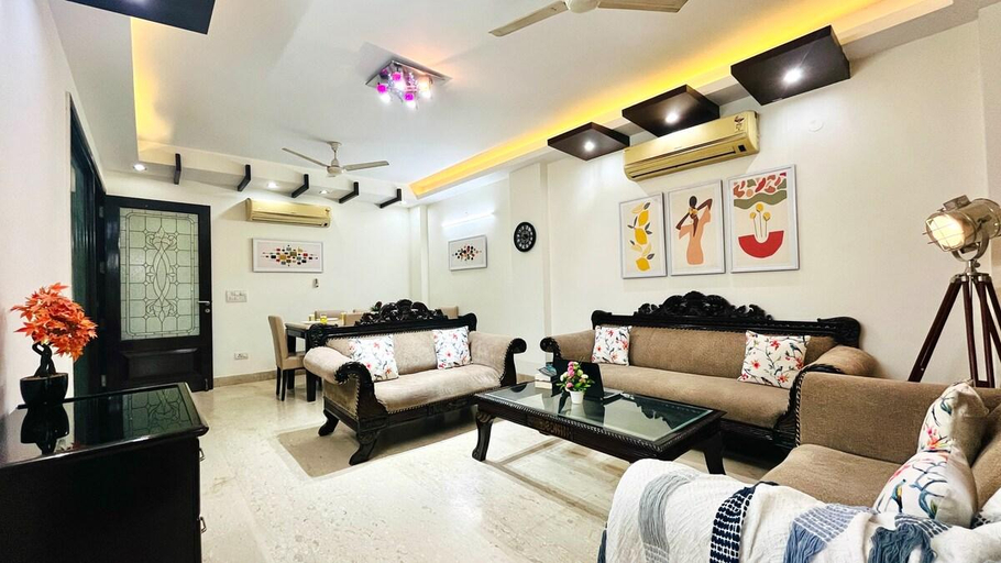 Others 5, BluO Park Facing 3BHK -Lift, Balcony, Parking, Delhi