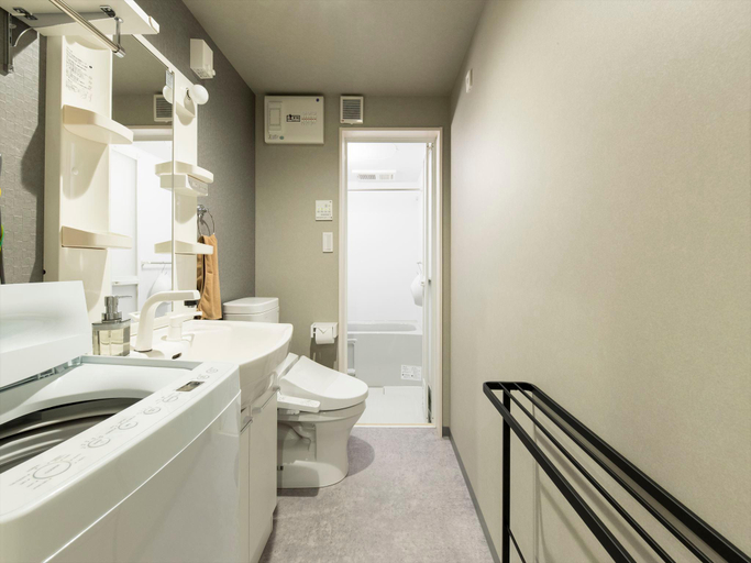 Bathroom, Trip Pod Takasago A, Fukuoka