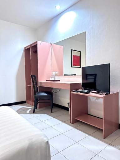 Bedroom 6