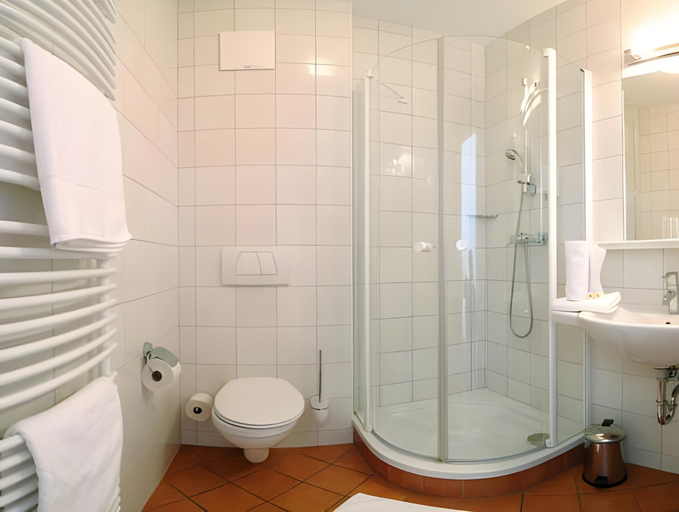 Bathroom 3, Hotel Alpengasthof Hochegger, Wolfsberg