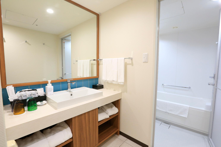 Bathroom 7