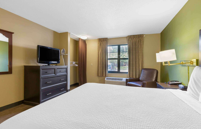 Bedroom 14