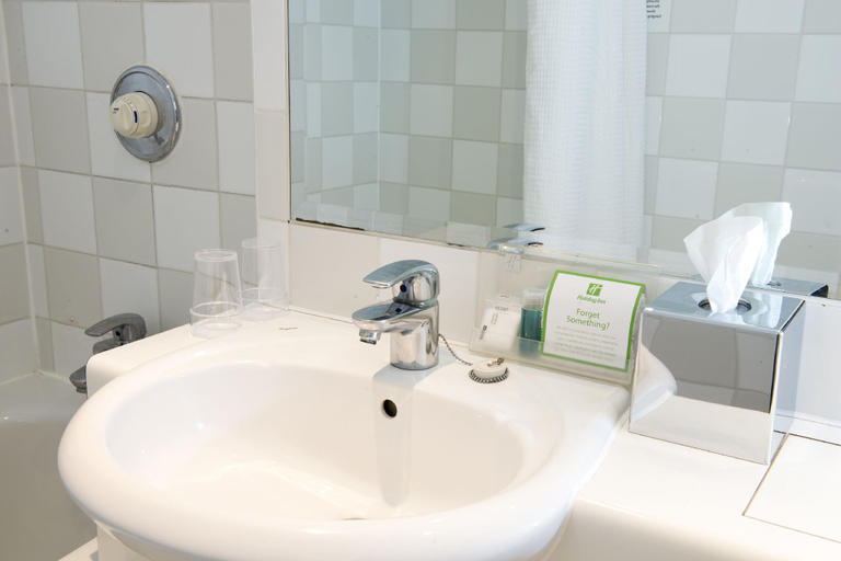 Bathroom 9