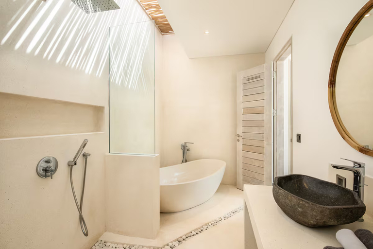 Bathroom 5, Villa White - Modern 4 BR villa heart of Canggu 800m to beach, Badung