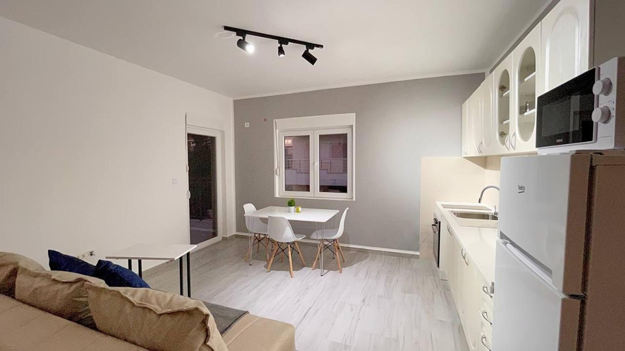 Others 4, BOKI apartments