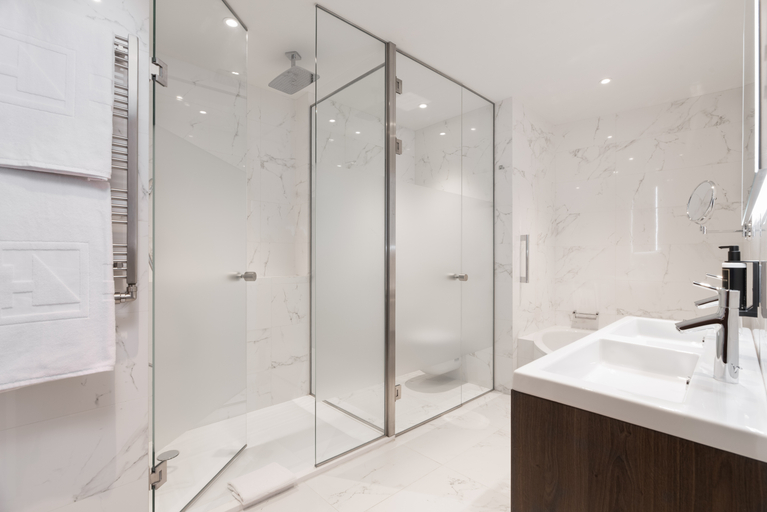 Bathroom 11