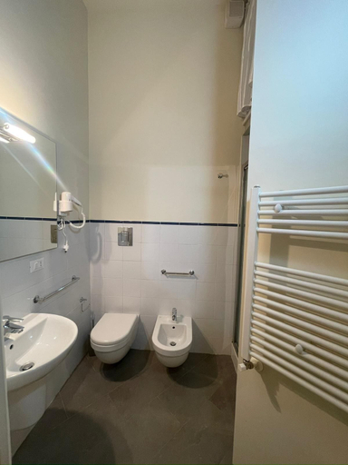 Bathroom 3, Olivella Apartment, Palermo