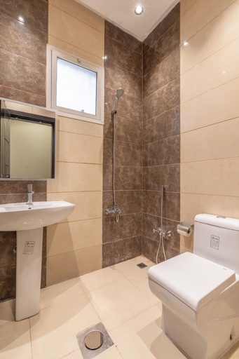 Bathroom 5, Deyala Serviced Apartments 4, Riyadh