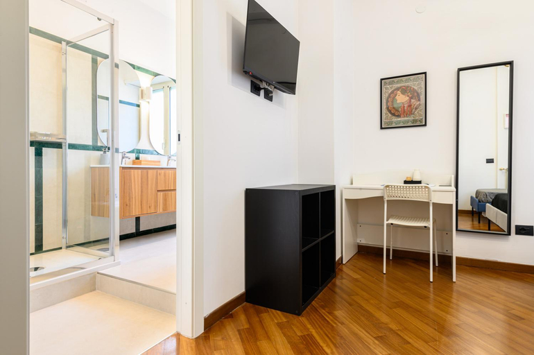 Others 3, Dimora Vomero, Napoli