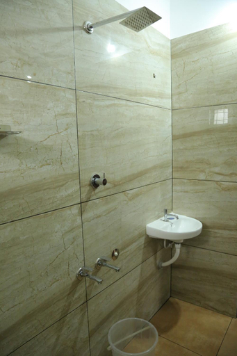 Bedroom 4, NR HEAVENZ Near Rajagiri Hospital, Ernakulam