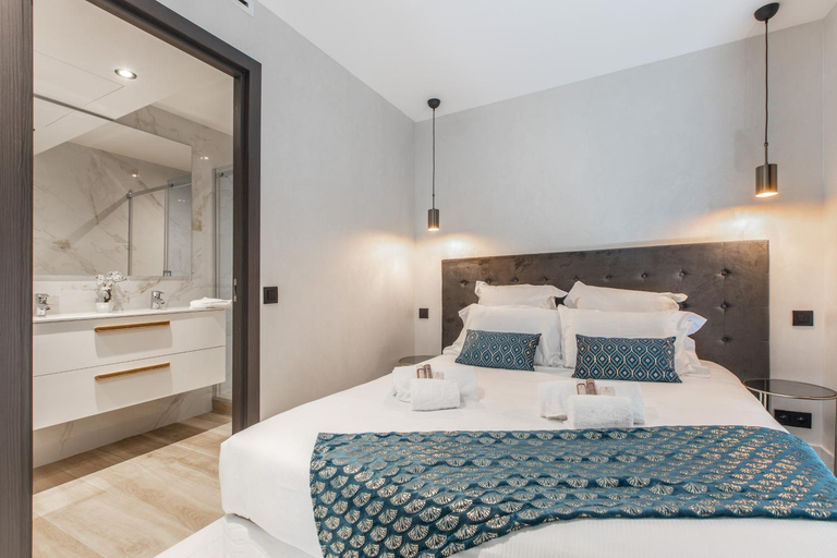 Bedroom 5, Residence Topaze - Central - Luxurious - 50m Croisette Palais - LRA CANNES, Alpes-Maritimes