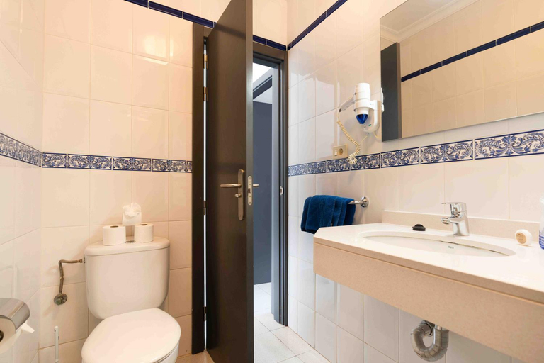 Bathroom 5, Jable Bermudas, Las Palmas