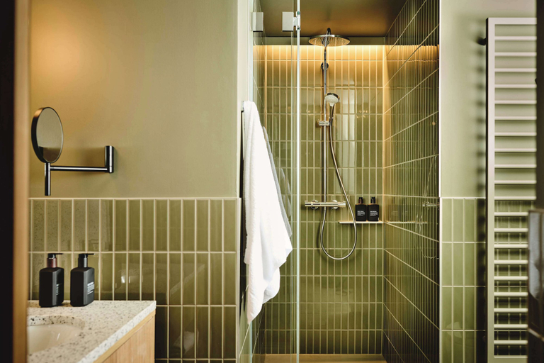 Bathroom 5, A by Adina Vienna, Wien