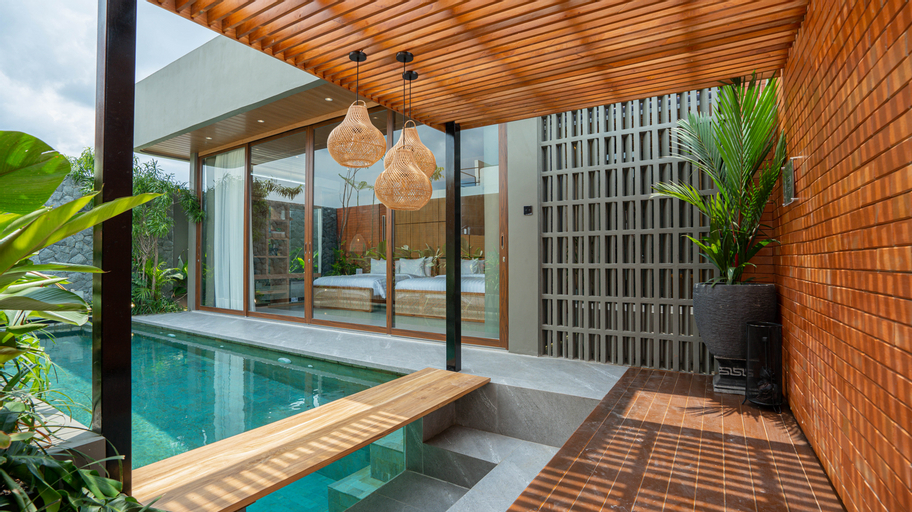 Anvilla Solo with private pool, Karanganyar