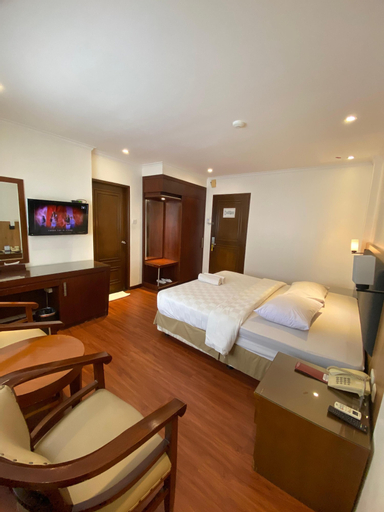 Bedroom 24