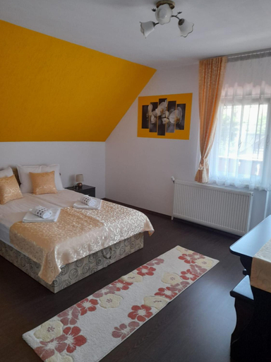 Others 5, Casa EMY, Praid