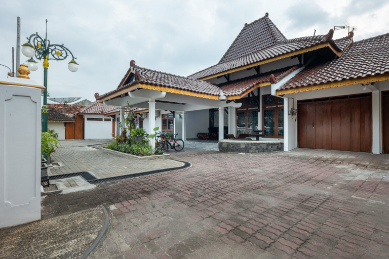 STELLA EMELIA, Yogyakarta