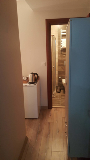 Bathroom 4, Taksim Soushian Hotel, Beyoğlu