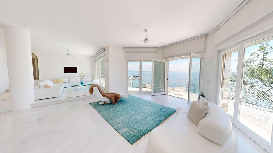 Bedroom 3, Villa Flora luxury pool-BGL, Brescia