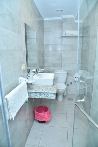 Bathroom 4, Miramar Evergreen Hotel, Qasr an-Nil