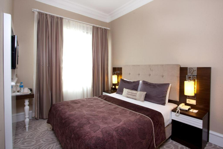 Bedroom 3, City Center Hotel, Beyoğlu