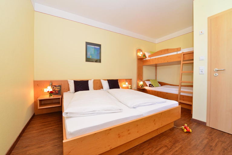 Bedroom, Autenrieder Gastehaus Schlossbrau, Günzburg
